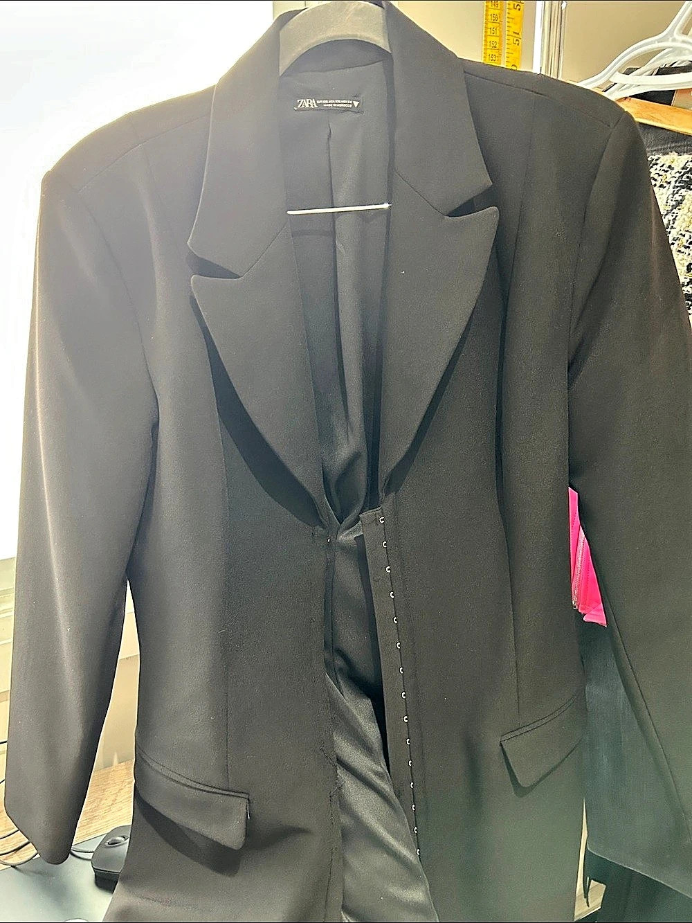 Zara Women's Black Blazer Size large like New